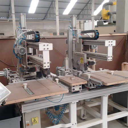 Centro de corte para portas e batentes